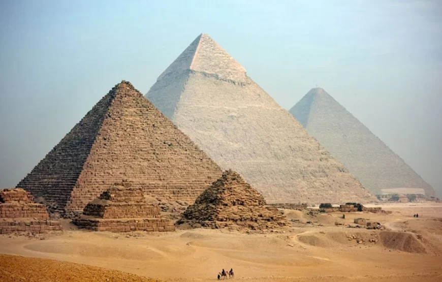 Cairo Excursions to Giza pyramids, Sakkara and Memphis