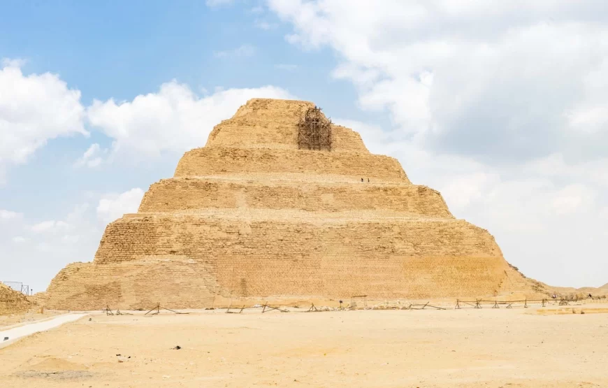 Cairo Excursions to Giza pyramids, Sakkara and Memphis