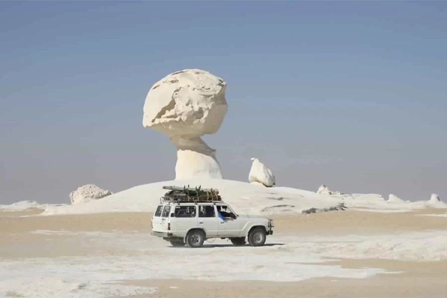 Cairo: 2-Day Bahariya Oasis Camp and Desert Tour