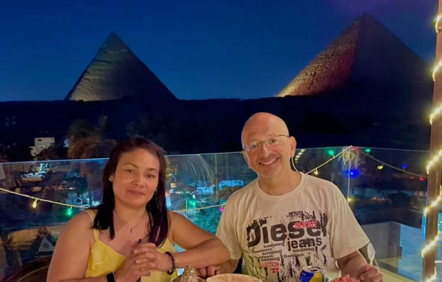 SOUND AND LIGHT SHOW WITH DINNER ON PYRAMIDS VIEW RESTAURANT ROOF