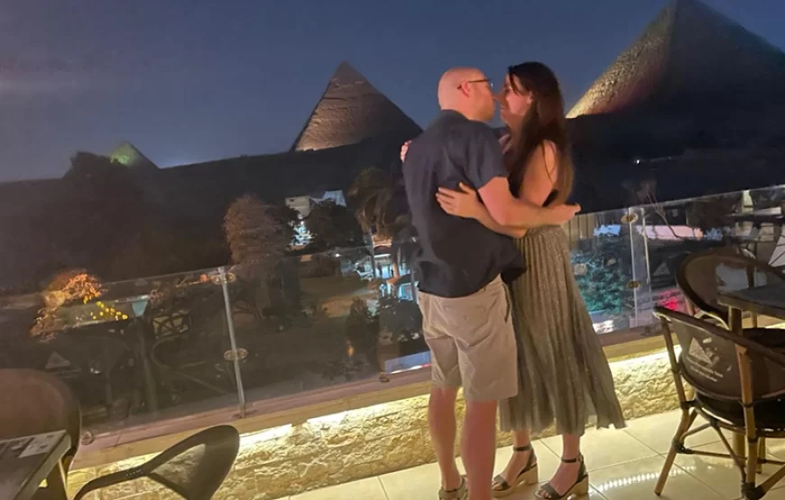 SOUND AND LIGHT SHOW WITH DINNER ON PYRAMIDS VIEW RESTAURANT ROOF