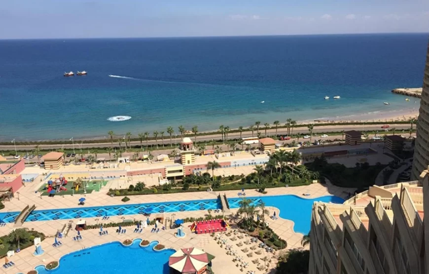 Day tour to Red sea El Ain Sohkna from Cairo